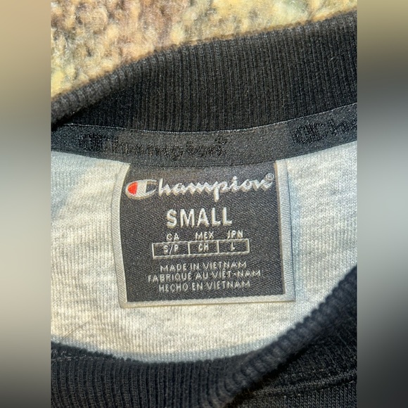 Champion Men’s Sweatshirt - Picture 2 of 3